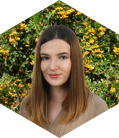 Maja Okulus - starszy specjalista ds. administracji, obsługi klienta i finansów, koordynator projektów